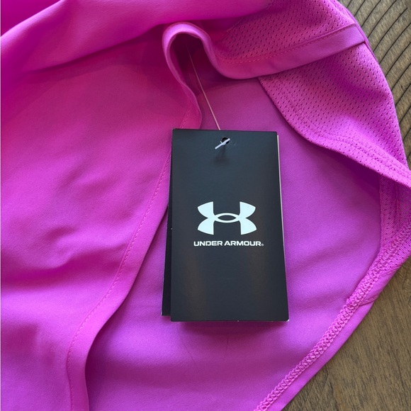 Under Armour Women's Vibrant Pink Athletic Shorts Size Medium NWT - Picture 3 of 7